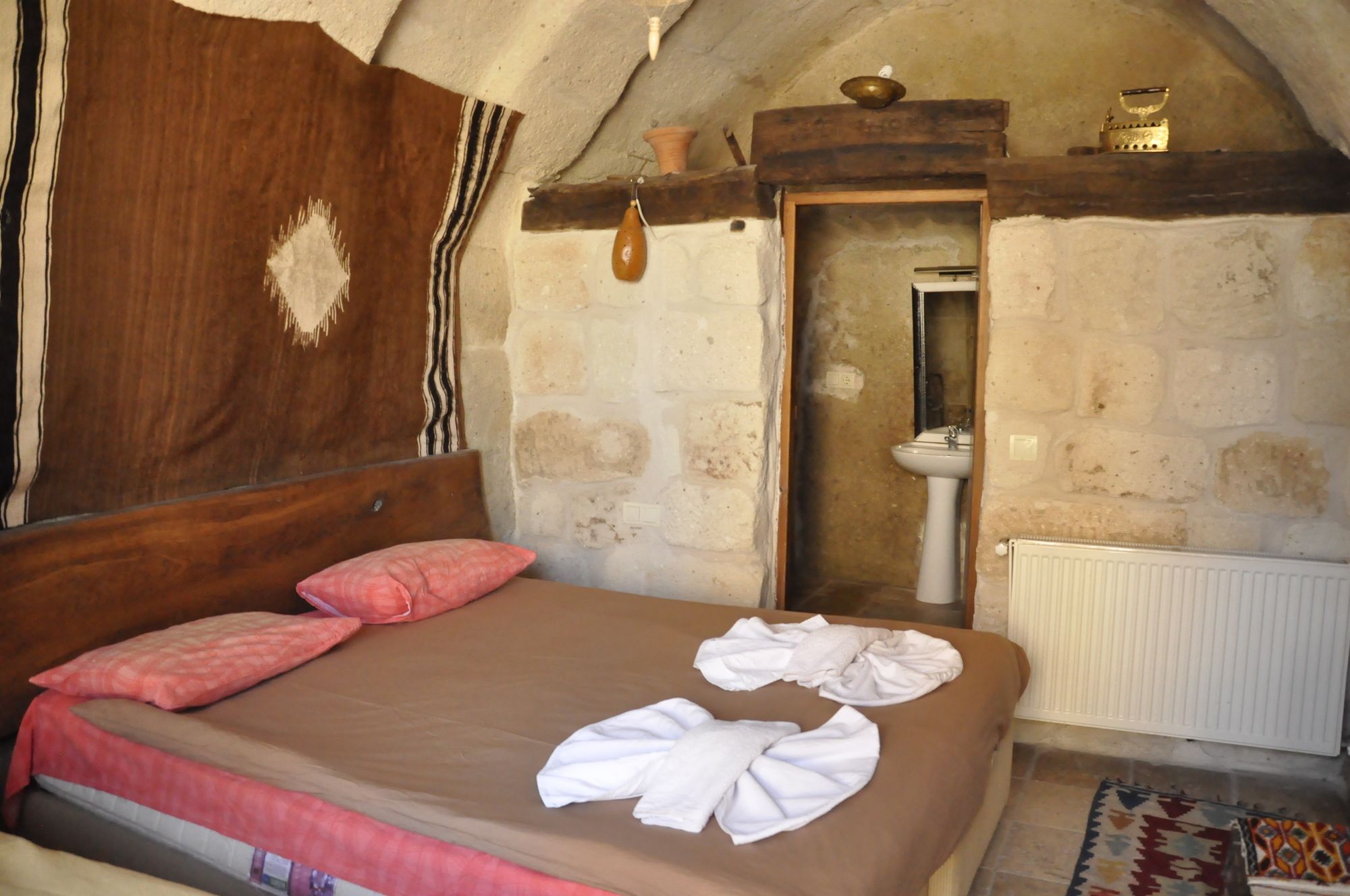 Crazy Horse Pension Ortahisar Buitenkant foto